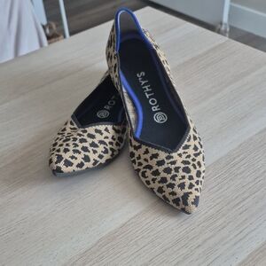 Rothy's Leopard Print Pointed Toe Flats in Tan and Black Size W9